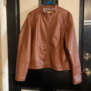 Women’s Faded Glory brown leather jacket.